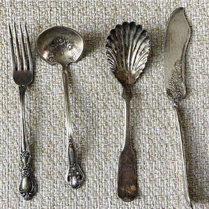 lot of 4 silverplated Silverware Vintage Silver Spoon Dessert Spoon Knife Fork